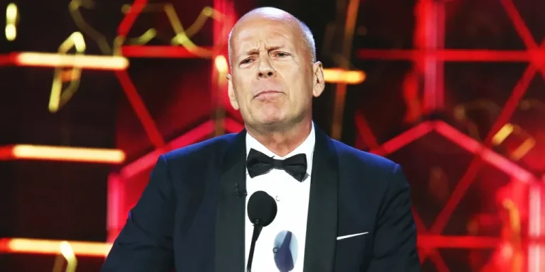 Bruce Willis, 69, Makes a Rare Public Appearance to Show Gratitude to First Responders Amid LA Wildfires – Video